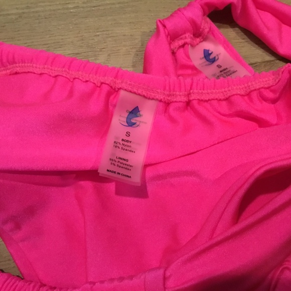Women’s Hot Pink Thong Bikini Set - Picture 8 of 8